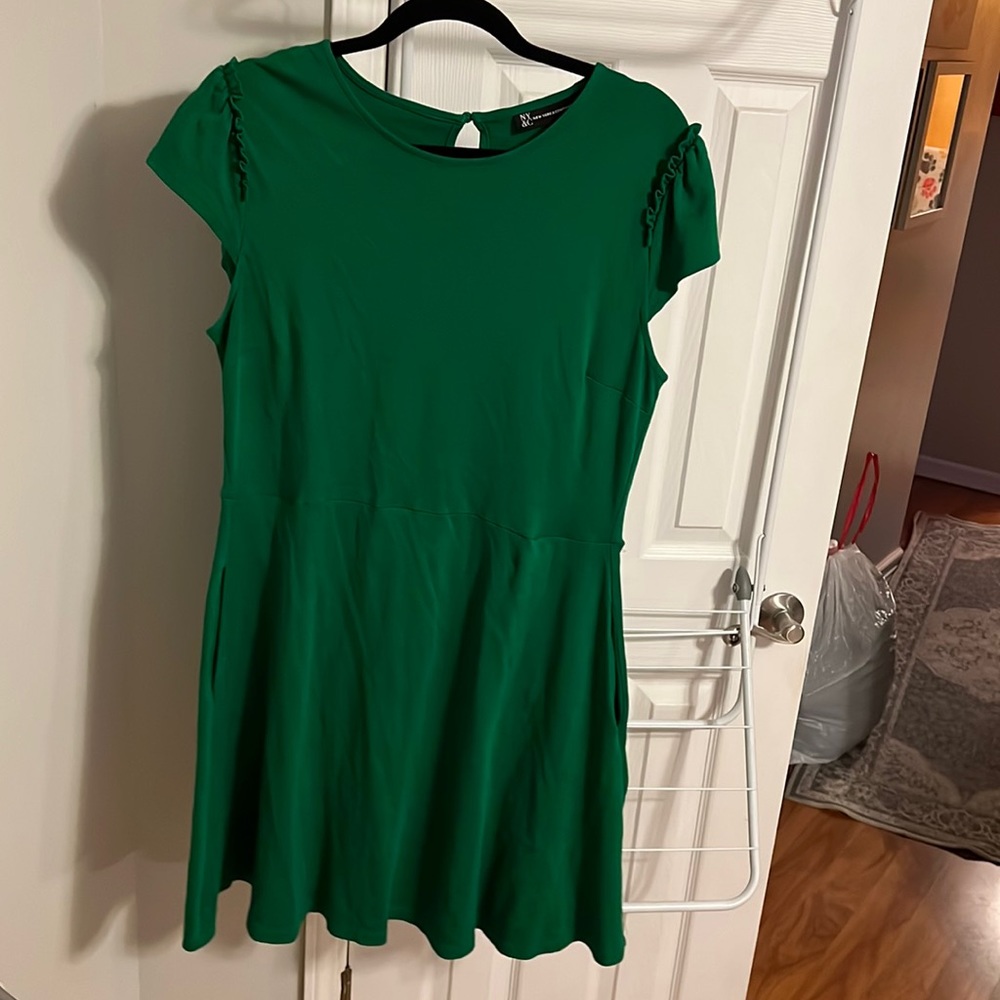 Green dress with pockets
